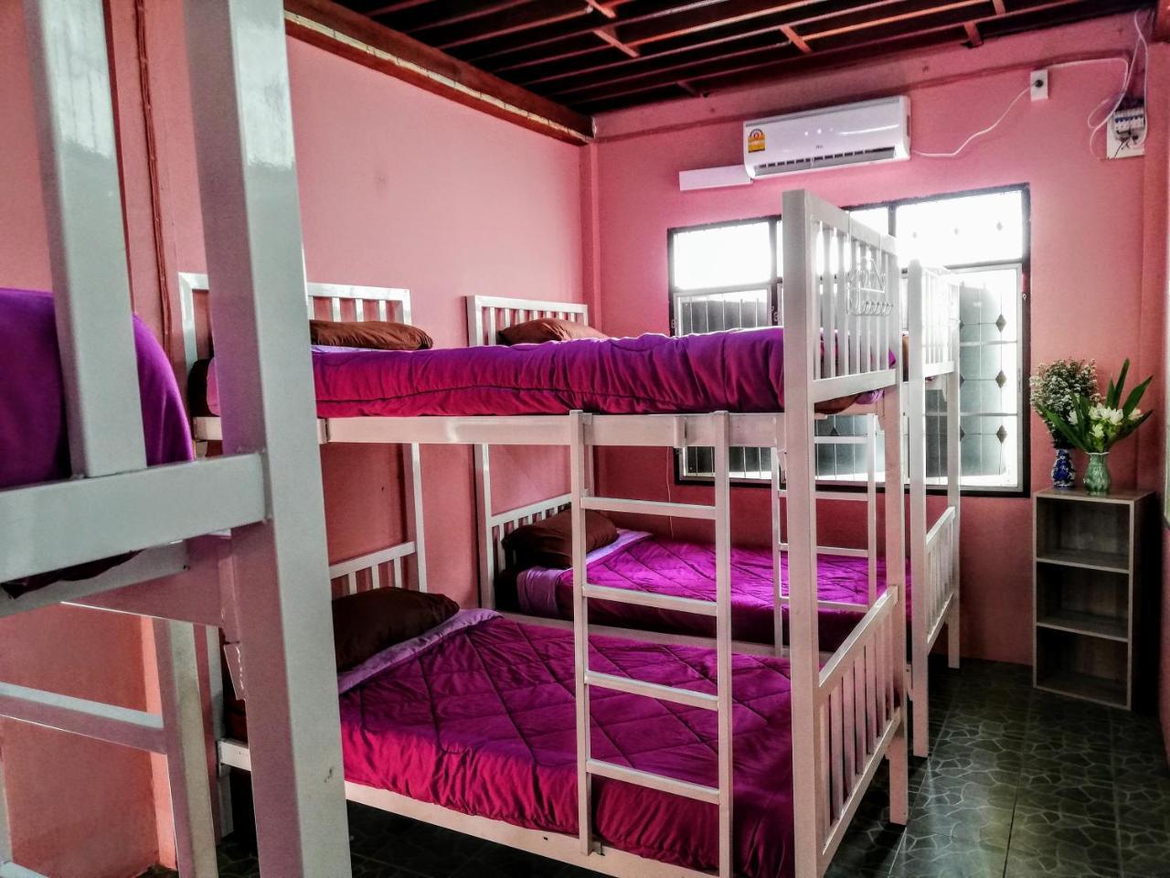 Champion Hostel 2 (Adults Only) Chiang Mai Zewnętrze zdjęcie