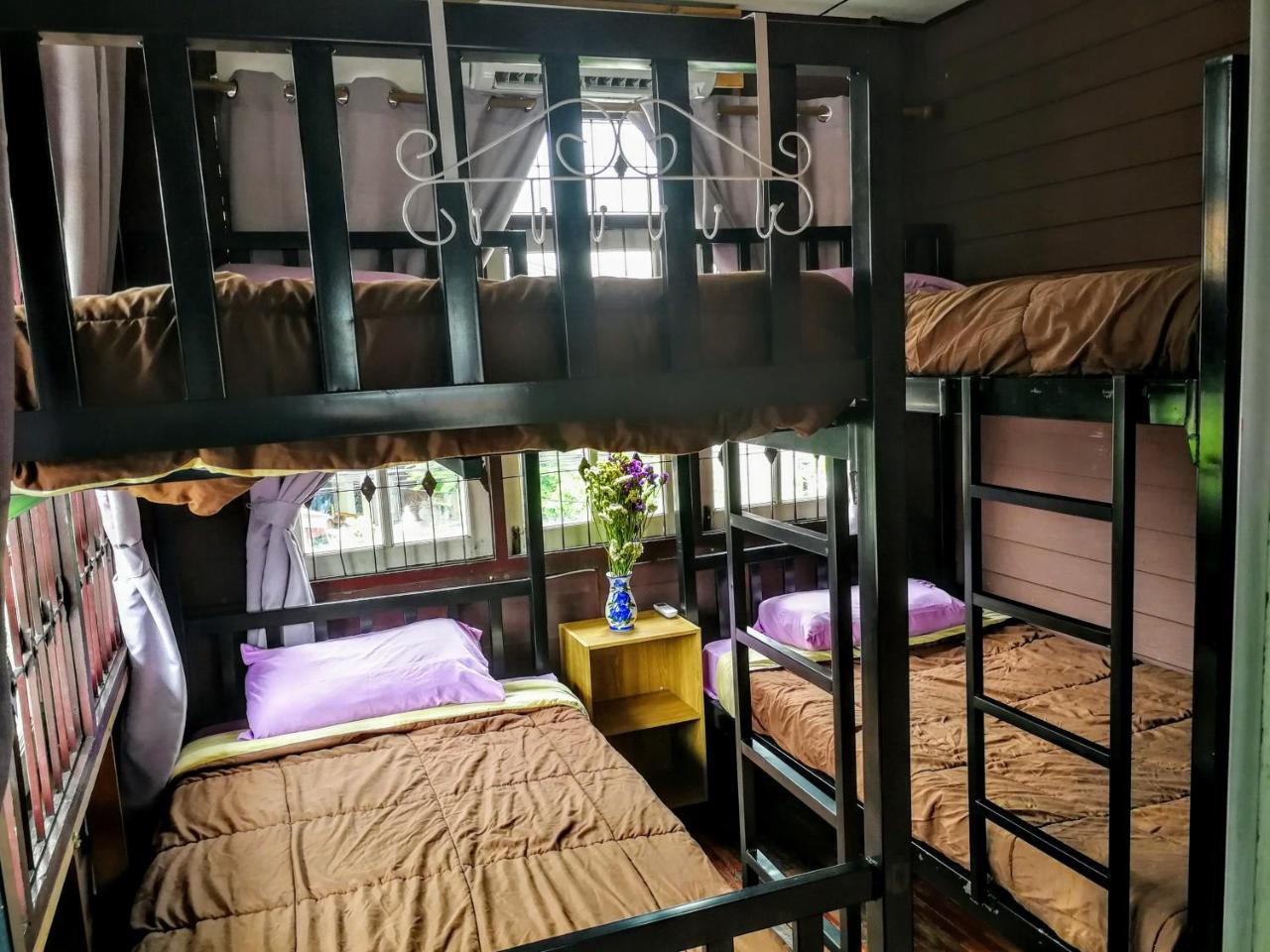 Champion Hostel 2 (Adults Only) Chiang Mai Zewnętrze zdjęcie